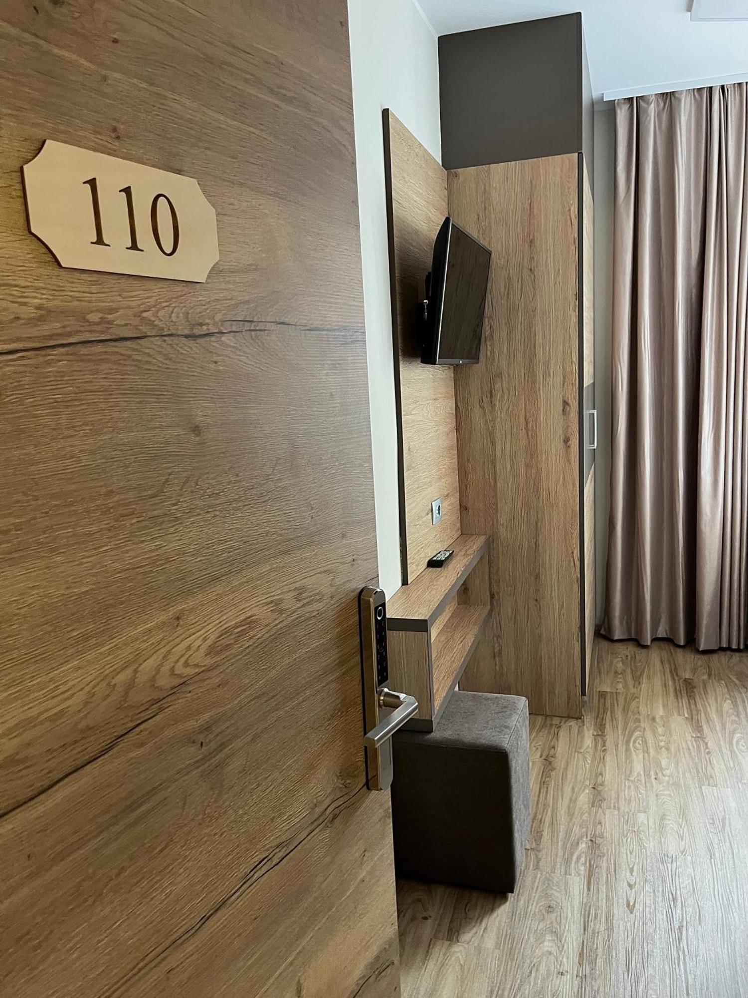 Hotel Roskar 프루이 외부 사진