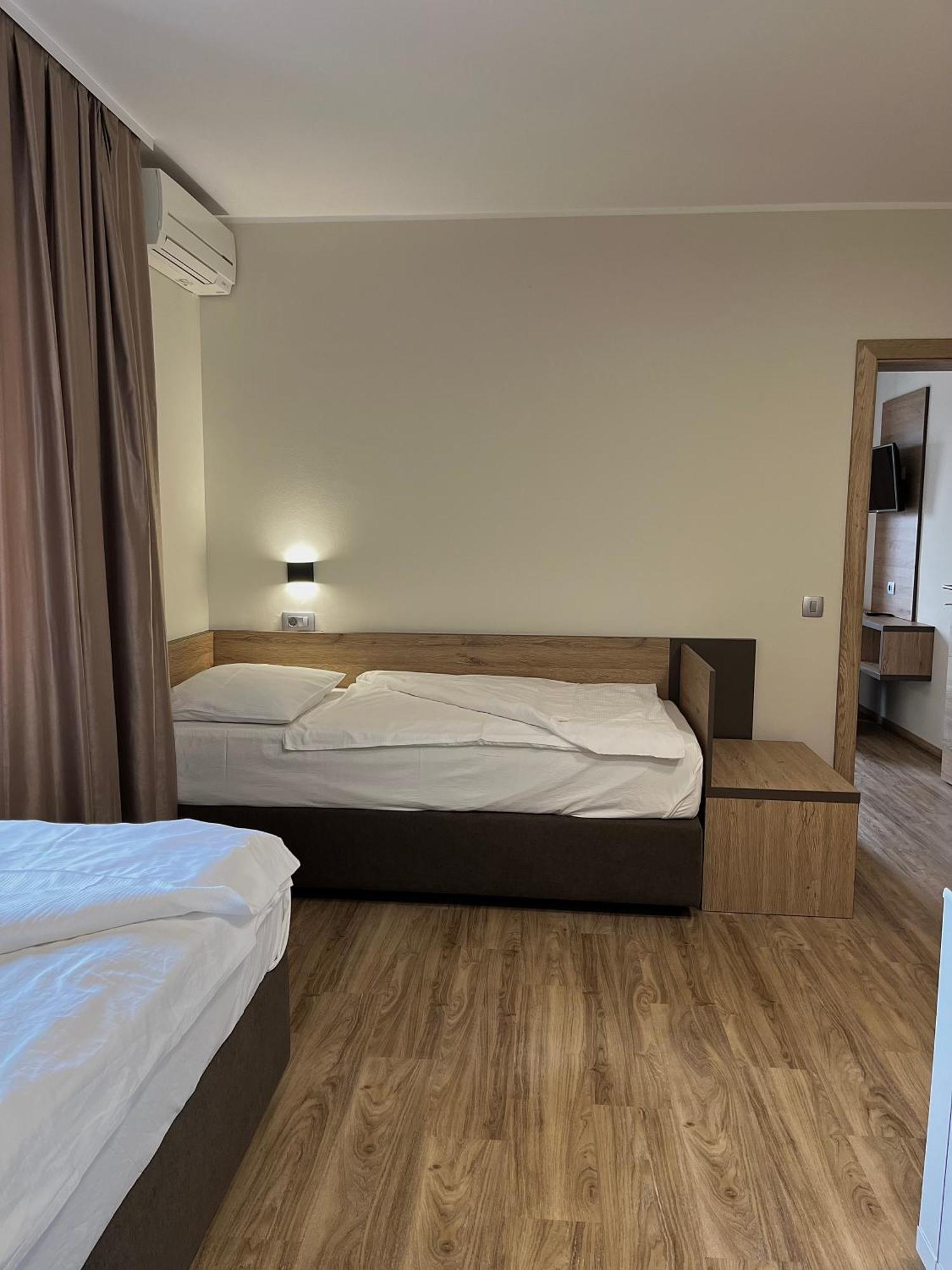 Hotel Roskar 프루이 외부 사진